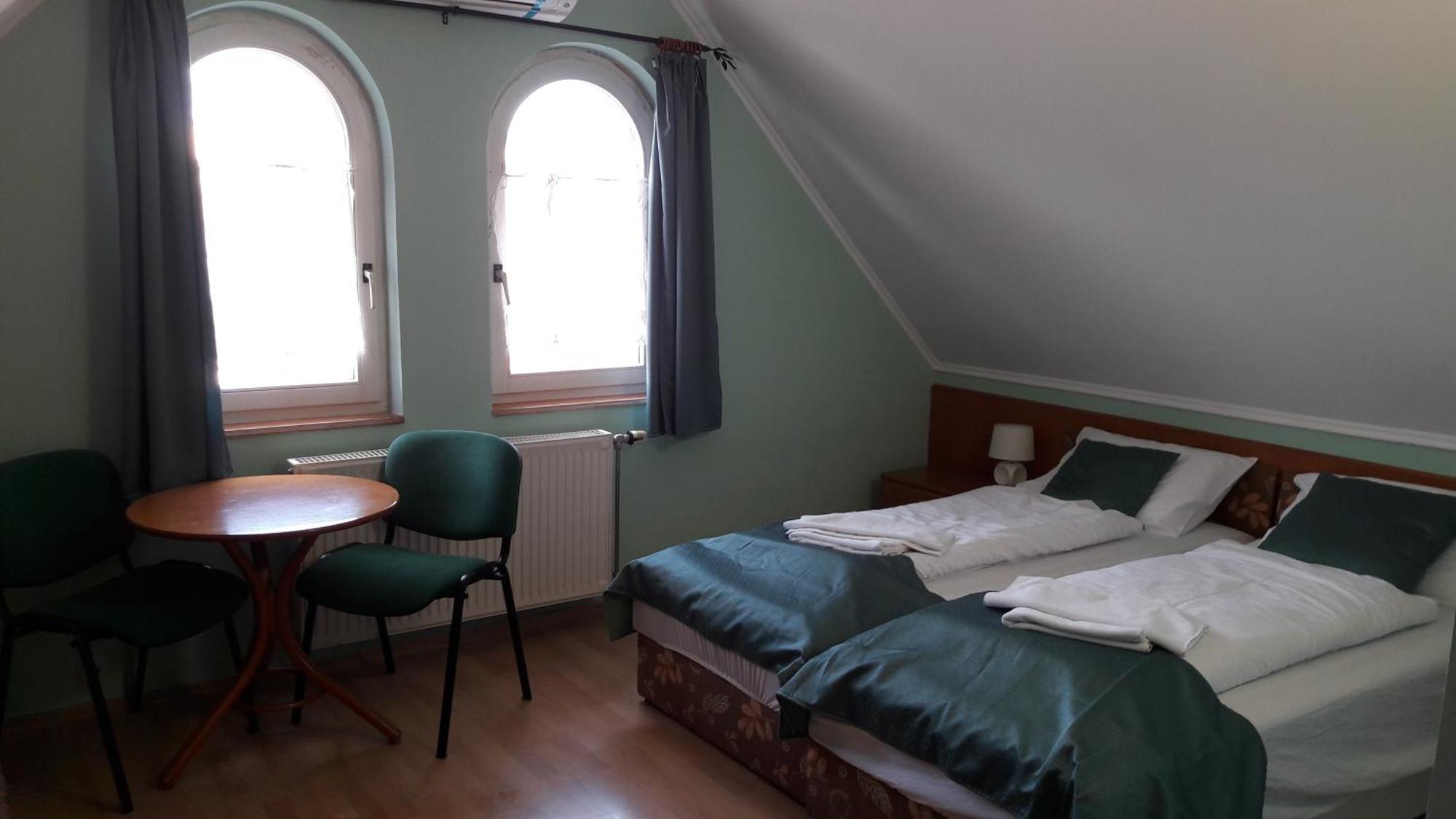 Szalay Villa Veszprém Buitenkant foto