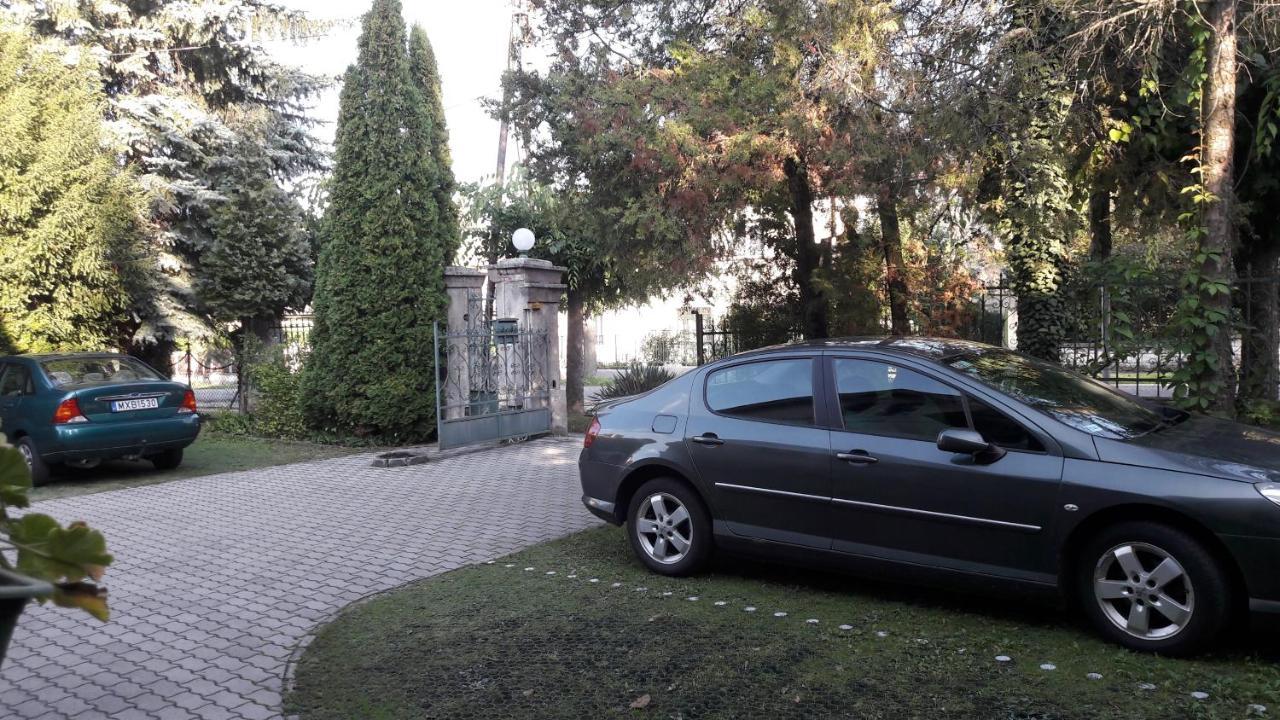 Szalay Villa Veszprém Buitenkant foto