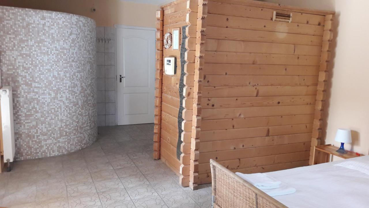 Szalay Villa Veszprém Buitenkant foto