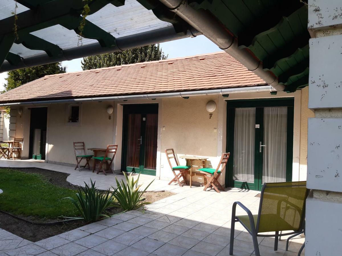 Szalay Villa Veszprém Buitenkant foto