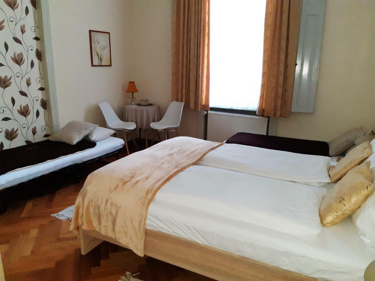 Szalay Villa Veszprém Buitenkant foto